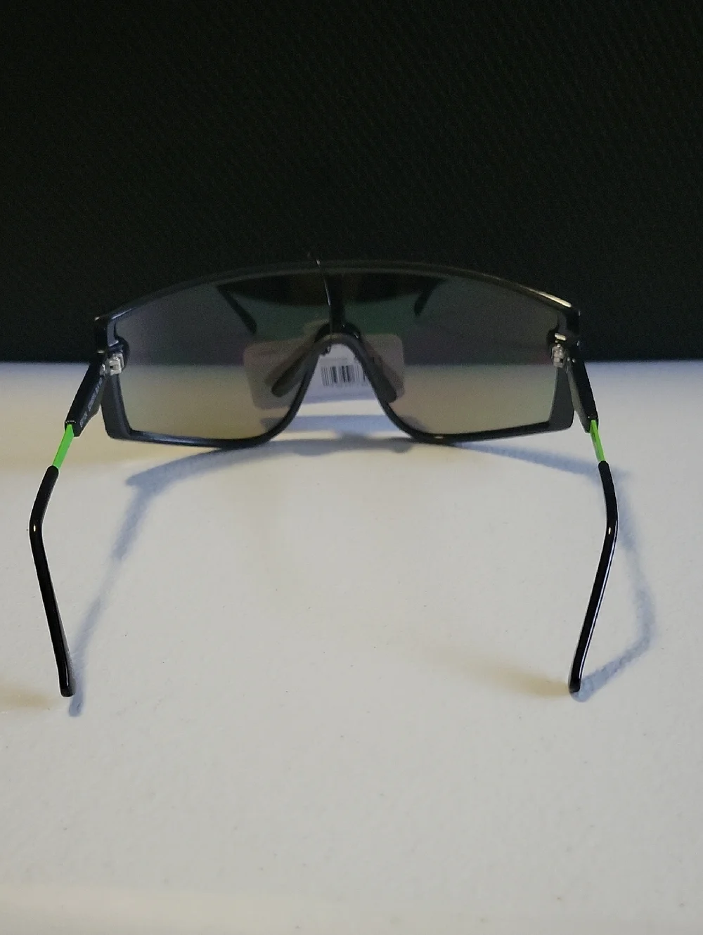 Foster Grant Surf Mirrored Shield Sunglasses - Green/Purple Lens